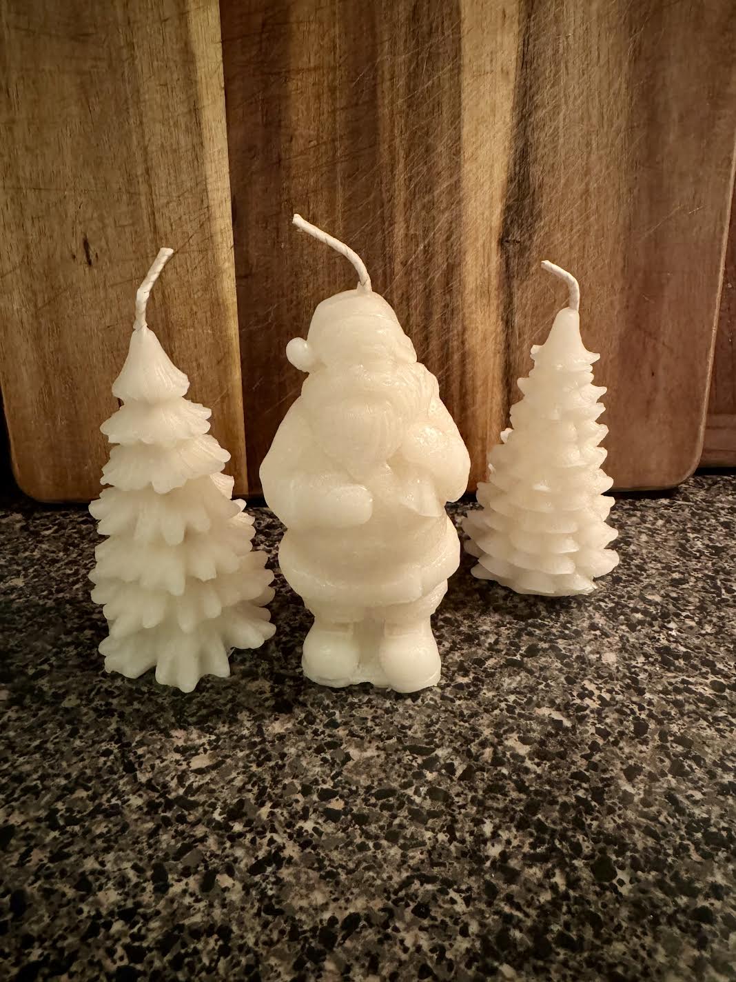 Ten Oxford & Co. Original Beeswax Santa Candle