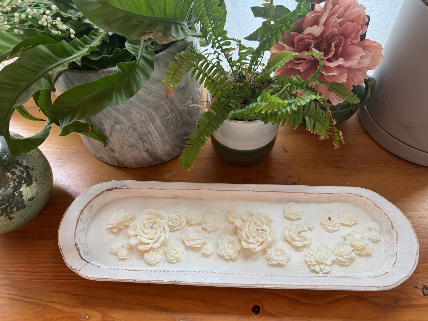 Ten Oxford's Gardens In Bloom Dough Bowl Soy Candle in Peony